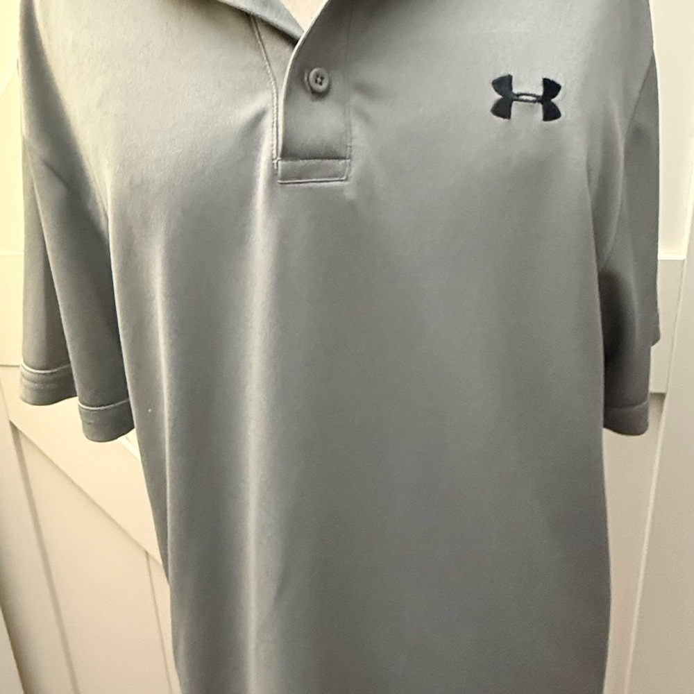 Under Armour Men's Light Gray Polo Shirt